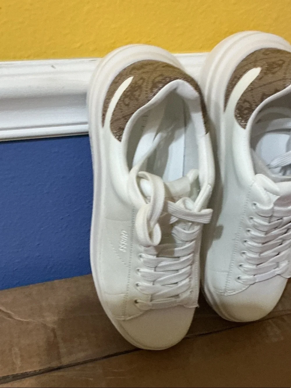 GUESS White Platform Sneakers with Brown Logo Heel 7.5 Nwb